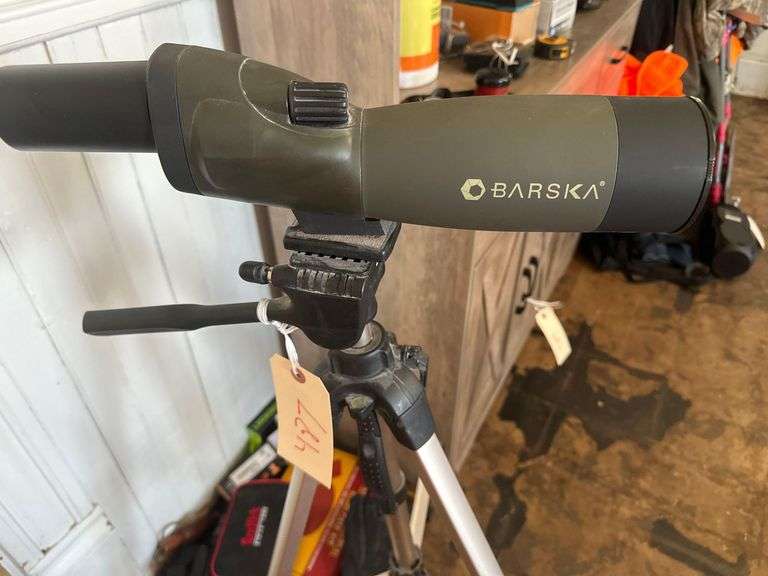 BARASKA Spotter With Tripod Stand Animal Calls Gun Cleaning Kit