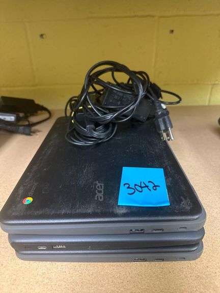 2 - Acer 1- HP Laptops With Power Cords