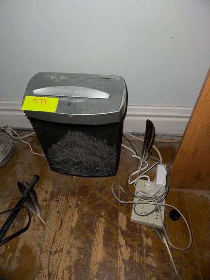 Fellowes Electric Paper Shredder With Power Strip