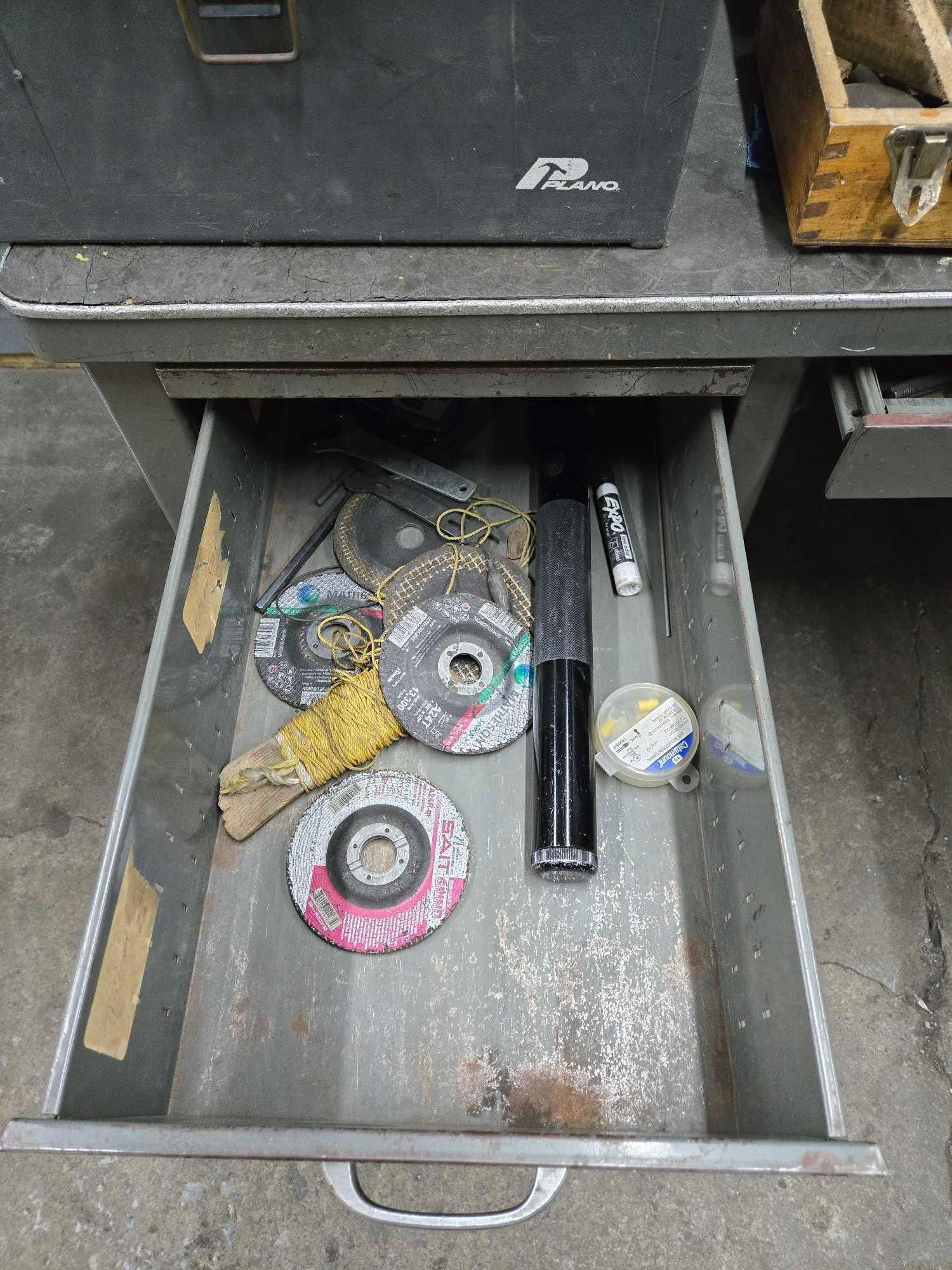 Lot image 4