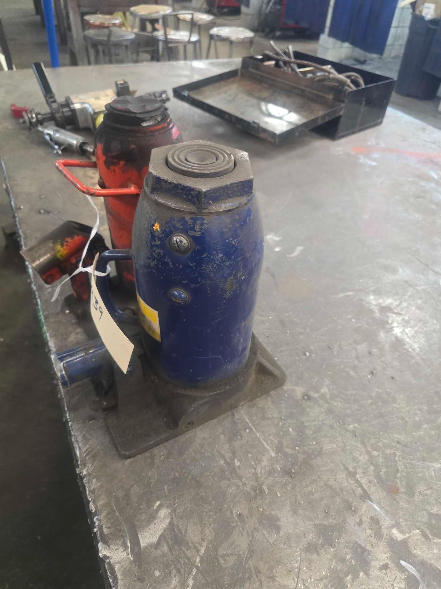 Lot image 3