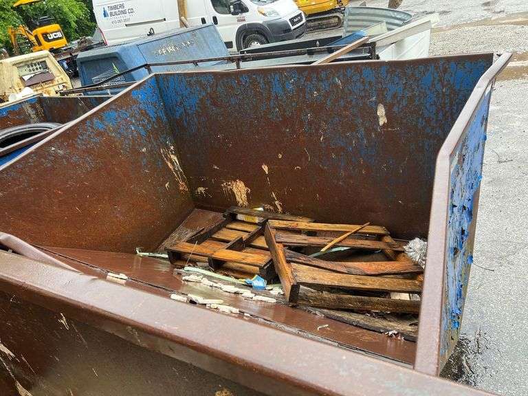 Dumper Hopper - 81in X 65in X 42in High