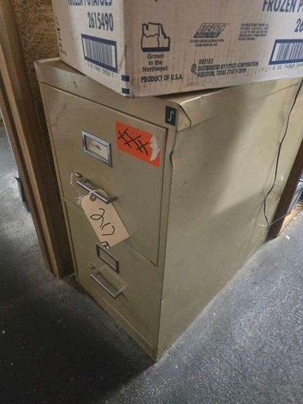 2 Filing Cabinets