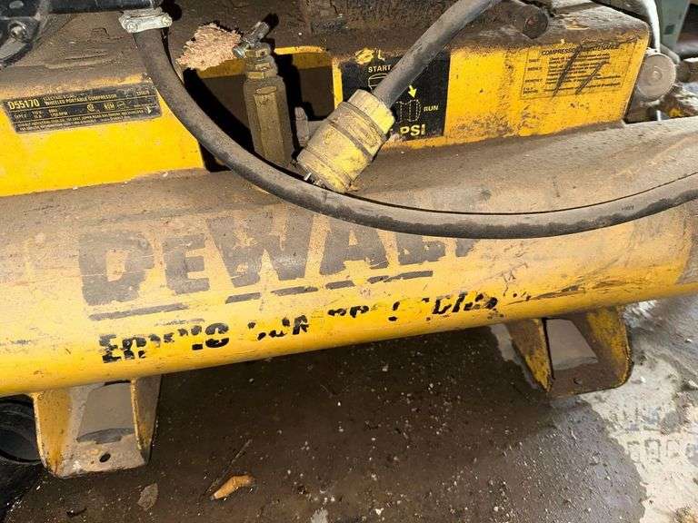 DeWalt 8 Gal. Air Compressor - Model D55170