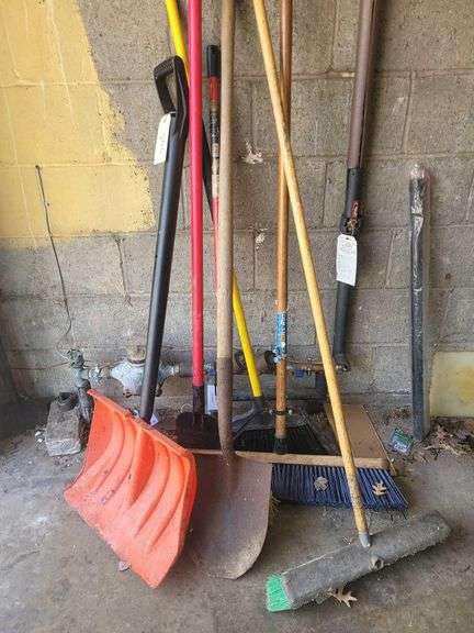 Various Yard Tools