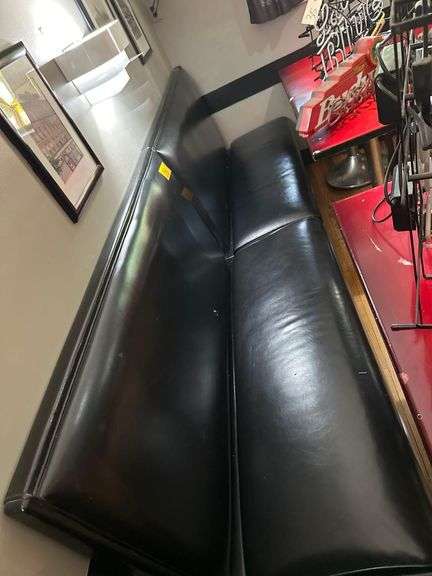 8 Ft.L. Upholstered Booth