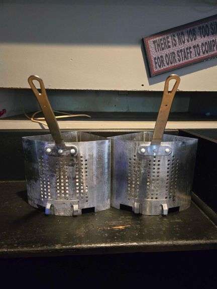Pasta Cooker/Strainer x 2.