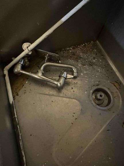 Stainless Steel Hand Sink - 27in x 24in x 25in