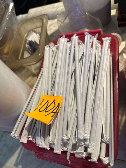 Salt&Pepper - Straws - Plastic Containers