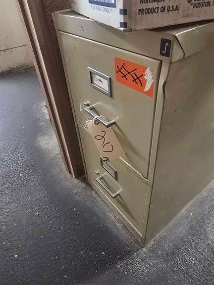 2 Filing Cabinets