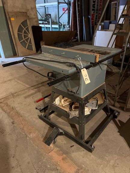 Delta 10in Table Saw - On Wheels
