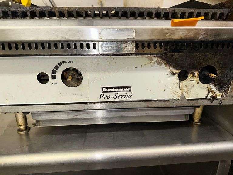 Toastmaster Pro-Series 2 Burner Countertop Grill - Natural Gas