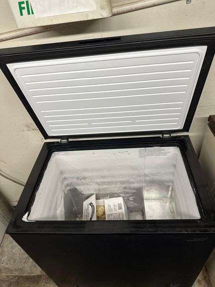 ARTIC KING Chest Freezer 32in. L. X 21in. D. X 34in. H. Located In Basement