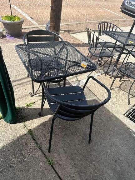 2ft. Square Steel Table With 2 Chairs