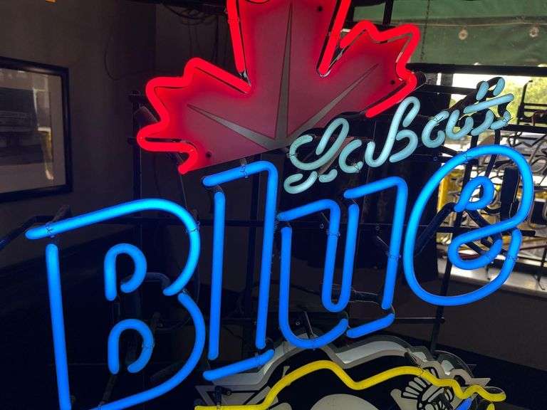 Labatt Blue x Pittsburgh Penguins Neon Beer Sign - 3ft Long