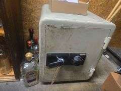 Sentry Safe 21x17x17in