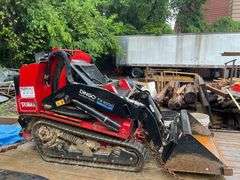 2023 Toro Dingo TX 1000 Tracked Skid Steer - *Only 152.5 Hours -Diesel - Narrow Track - with 3ft Bucket