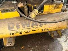 DeWalt 8 Gal. Air Compressor - Model D55170