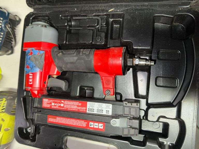 Craftsman Air Nailer With Case