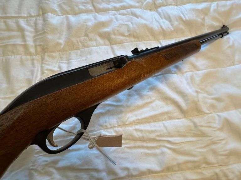 Marlin Glenfield Model 60 .22 Semi-Auto Rifle  (All firearms will need to be picked up at a dealer - Sam Piccinini)  Preview of Guns will be at Master Ammo Co. in Rochester