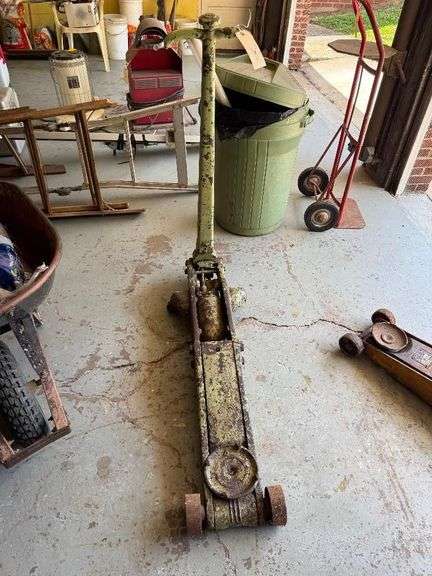 Vintage Heavy Duty Floor Jack