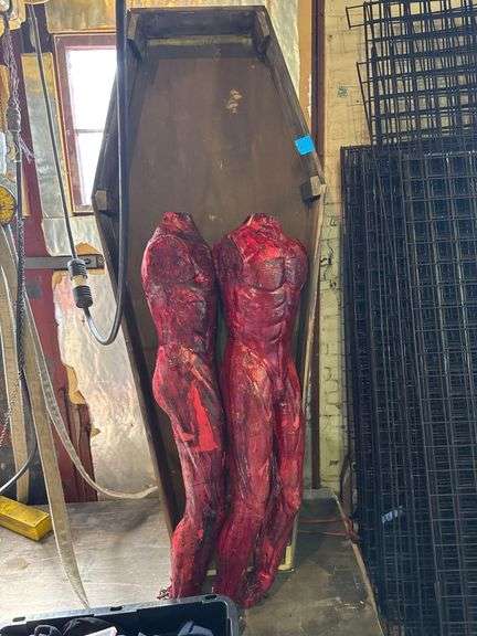 2 Bloody Body Props with 2 Tombs