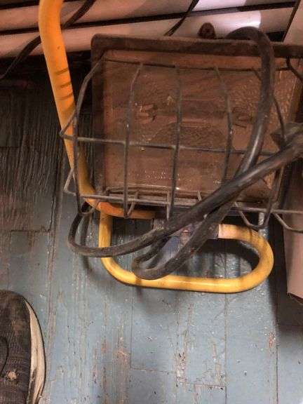 Ceiling Lights, Ridgid In Line, Multi-Outlet Cors, Spotlight
