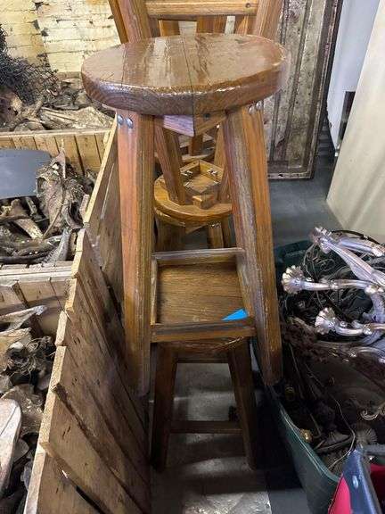 10 Wooden Stools