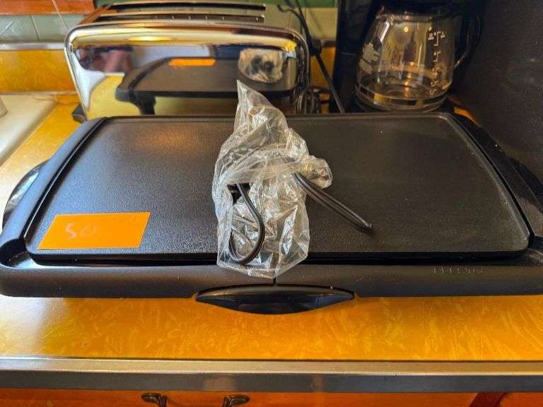 Microwave, Toaster, Coffee Maker and Flat Cooker