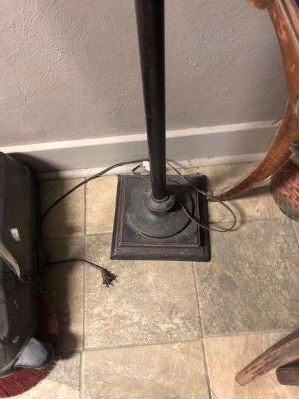 6ft Lamp with Lampshade and Light