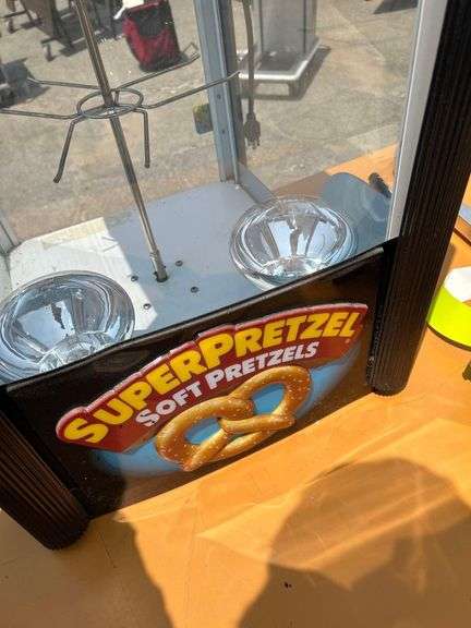 J&J Snack Foods Model 2000 Pretzel Display Case