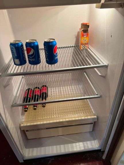 General Electric model no TA11 SCB Refrigerator with Freezer