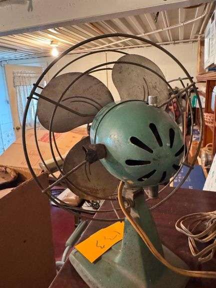 Vintage Polar Cub Fan