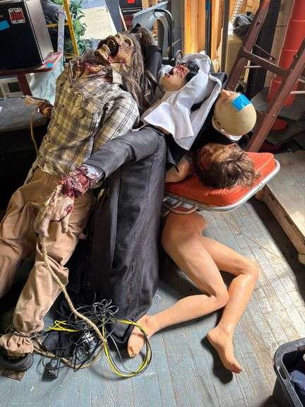 Approx 4 Prop Bodies with 2 Heads