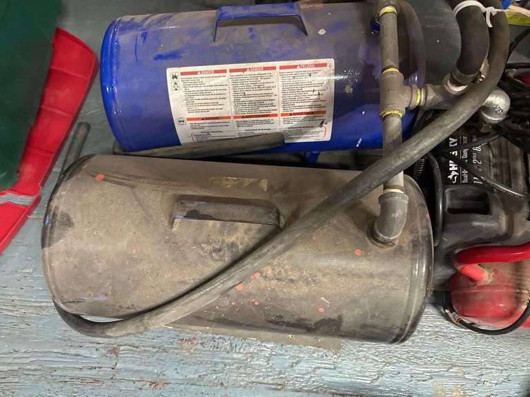 Husky Compressor- 2 Air Tanks
