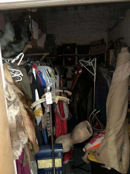 Contents Of Room Includes Coustumes - Props - Halloween Items