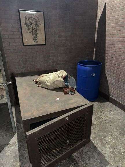 Contents and Partitions of Serial Killer Themed Escape Room - (3 Separate Rooms)