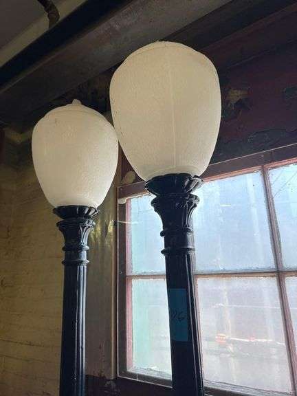 2 Lamp Post Props