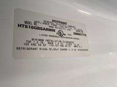 Hot Point Refrigerator 29in x 28in x 67in