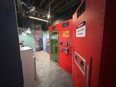 Contents and Partitions of Rat Laboratory Themed Escape Room - *See Pics!*