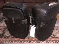 2 Large Black Pyle Speakers