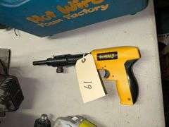 DeWalt P2201