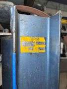 Walker 7 Ton Pneumatic Bumper Jack - Model 93692 - Serial No. 692K08200