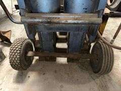 Walker 7 Ton Pneumatic Bumper Jack - Model 93692 - Serial No. 692K08200