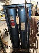 Walker 7 Ton Pneumatic Bumper Jack - Model 93692 - Serial No. 692K08200