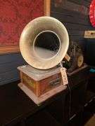 Thomas Home Phonograph