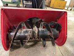 Toro 724 24in Snow Thrower - Model 38072 - Serial No. 8901548