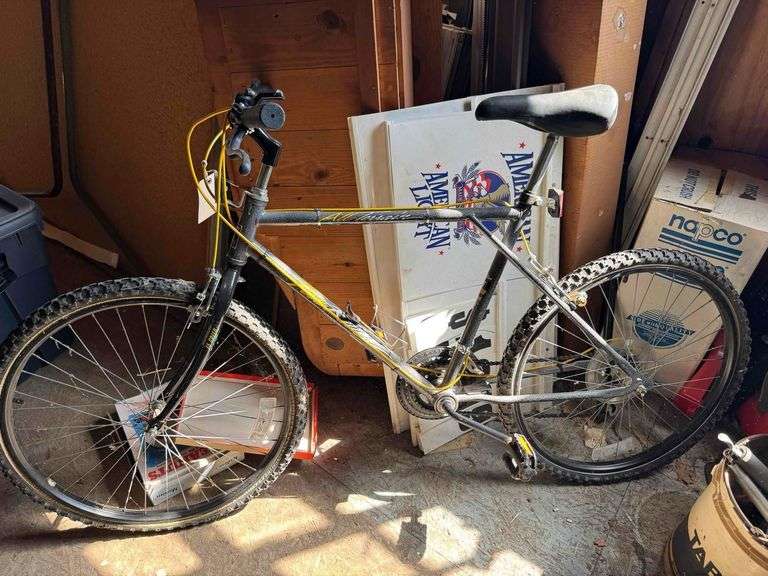 Fox Trail All Terrain Bicycle