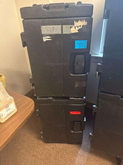 2 Rubbermaid Insulated Food Pan Carriers