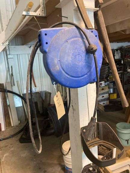Northern Industrial 40 ft. 12 Awg Cord Reel image